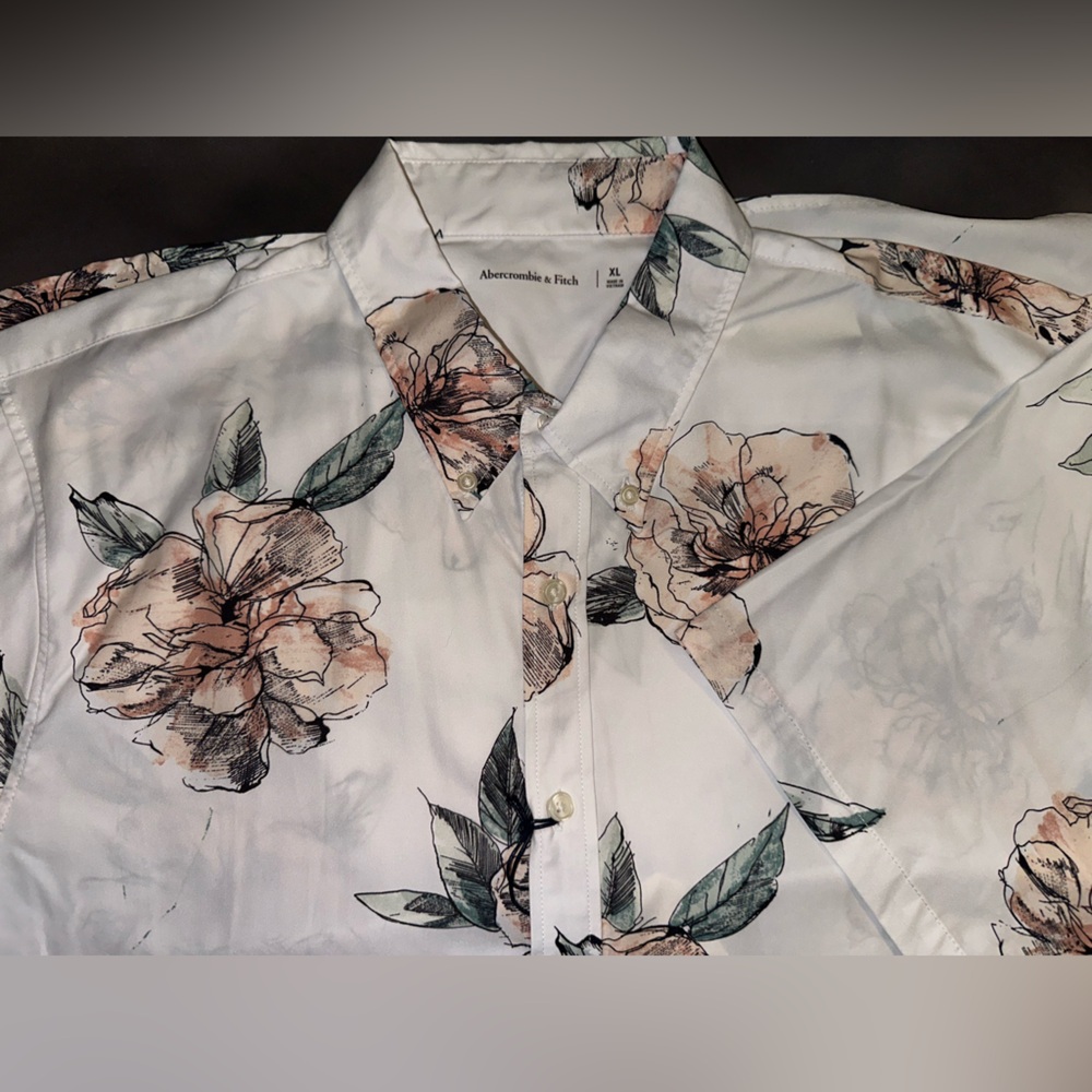 Abercrombie & Fitch Retro Floral Short Sleeve Button Down Shirt NWT
